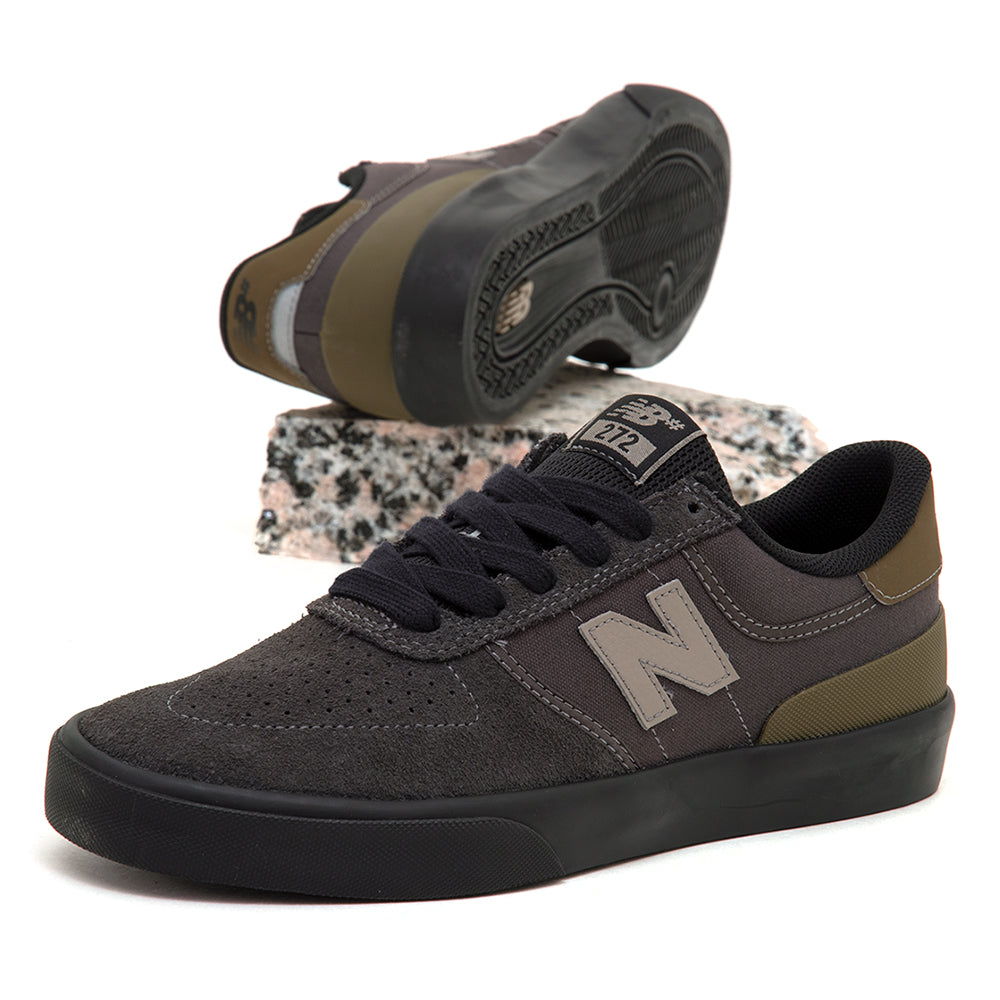 NM272 (Black Cement / Dockside)