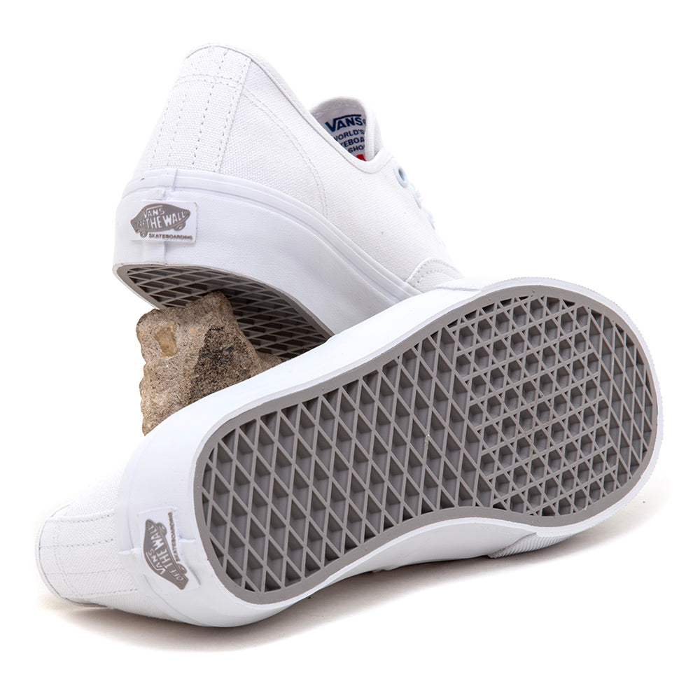 Skate Authentic (True White) VBU