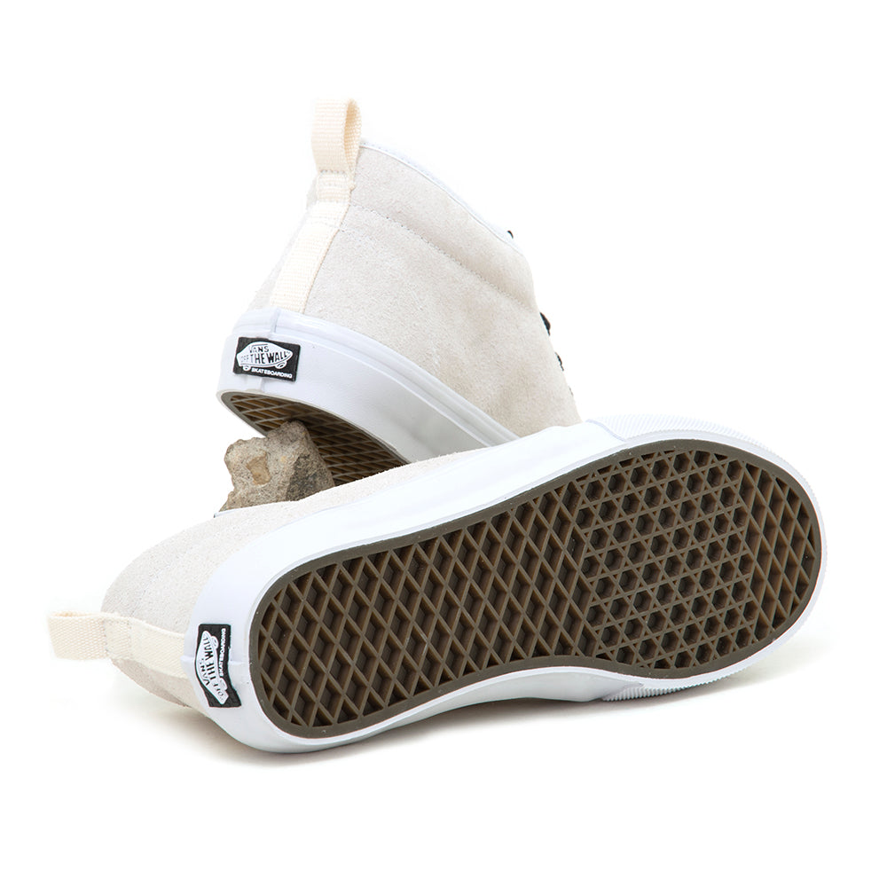 Skate Chukka VCU (Essential White) VBU