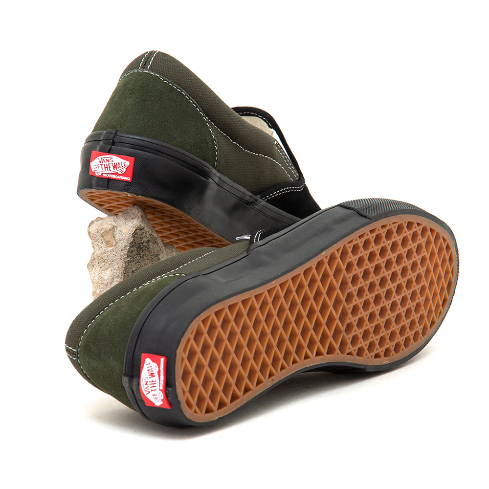 Skate Slip-On (Black / Grape Leaf) VBU