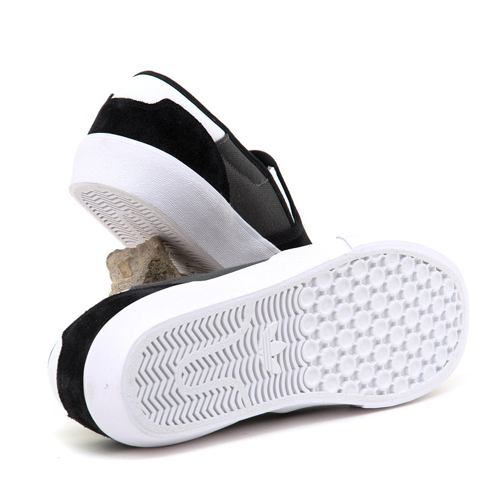 Shmoofoil Slip (Core Black / Grey6 / Footwear White) (S+)