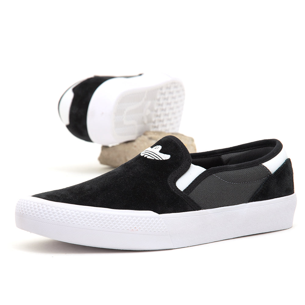 Shmoofoil Slip (Core Black / Grey6 / Footwear White) (S+)