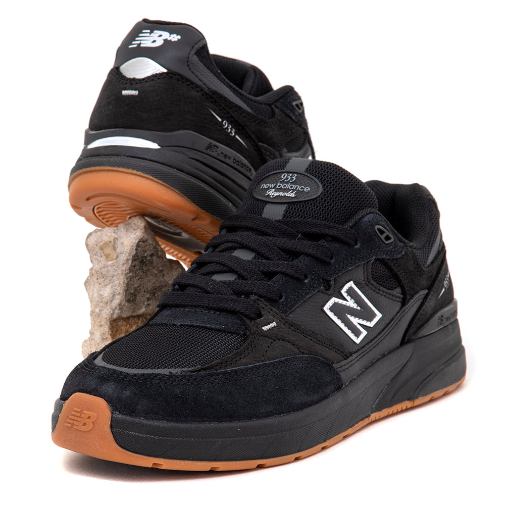 NM933 Andrew Reynolds (Black / Black)