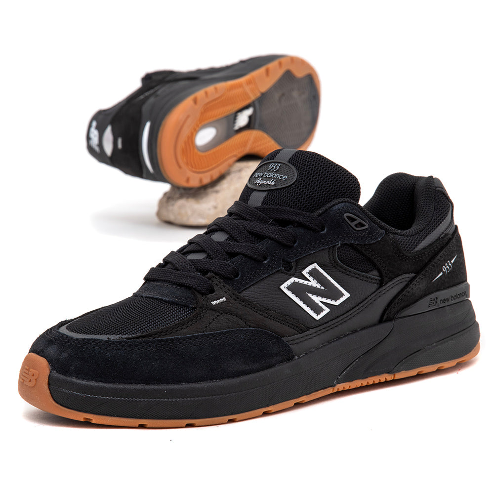 NM933 Andrew Reynolds (Black / Black)