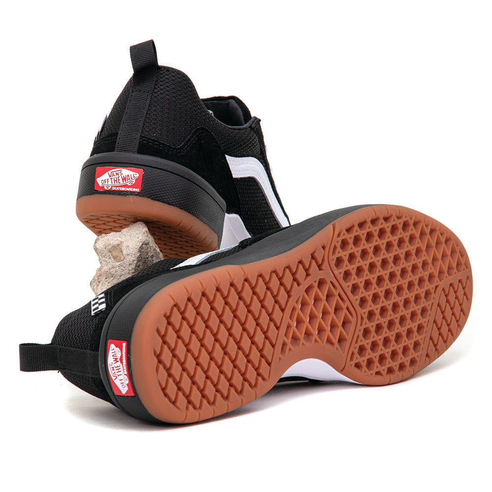 Zahba (Black / White) VBU