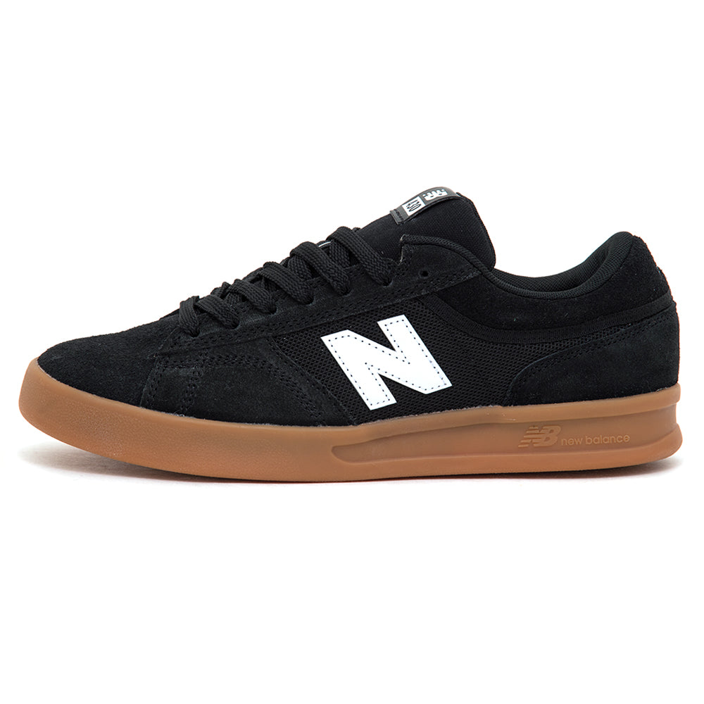 NM430 (Black / Gum)