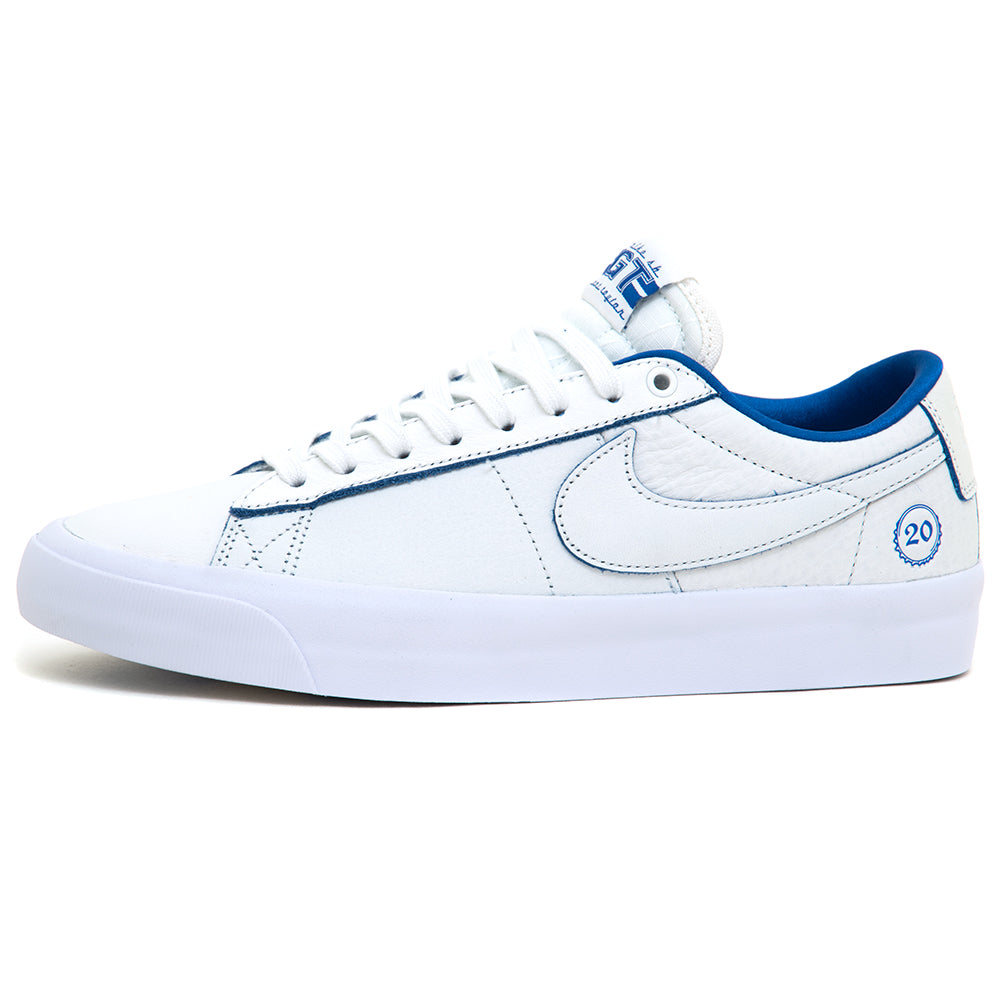 Nike blazer low lx summit white hotsell