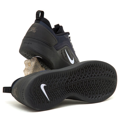 Zoom Nyjah 4 (Black / Black)