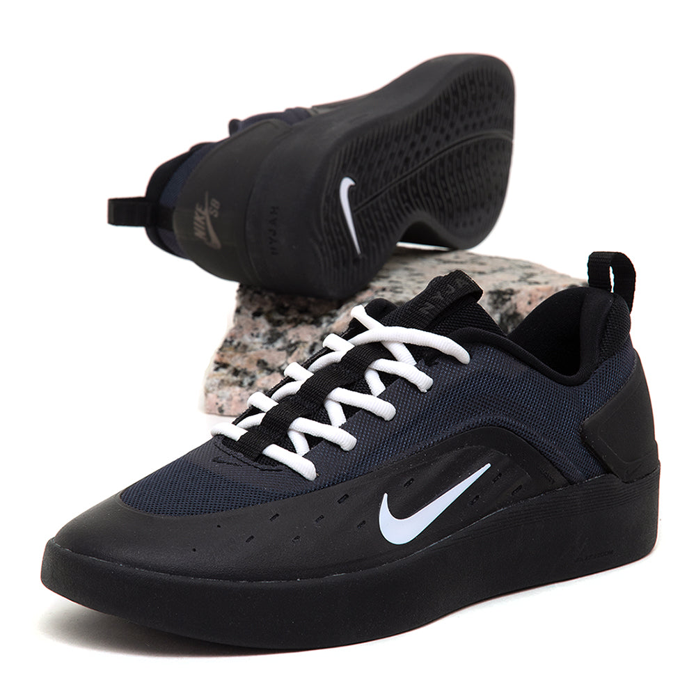 Zoom Nyjah 4 (Black / Black)