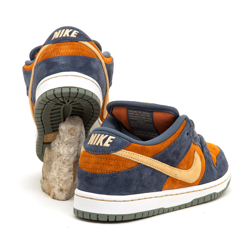 Dunk Low Pro (Light Carbon / Sesame - Monarch)