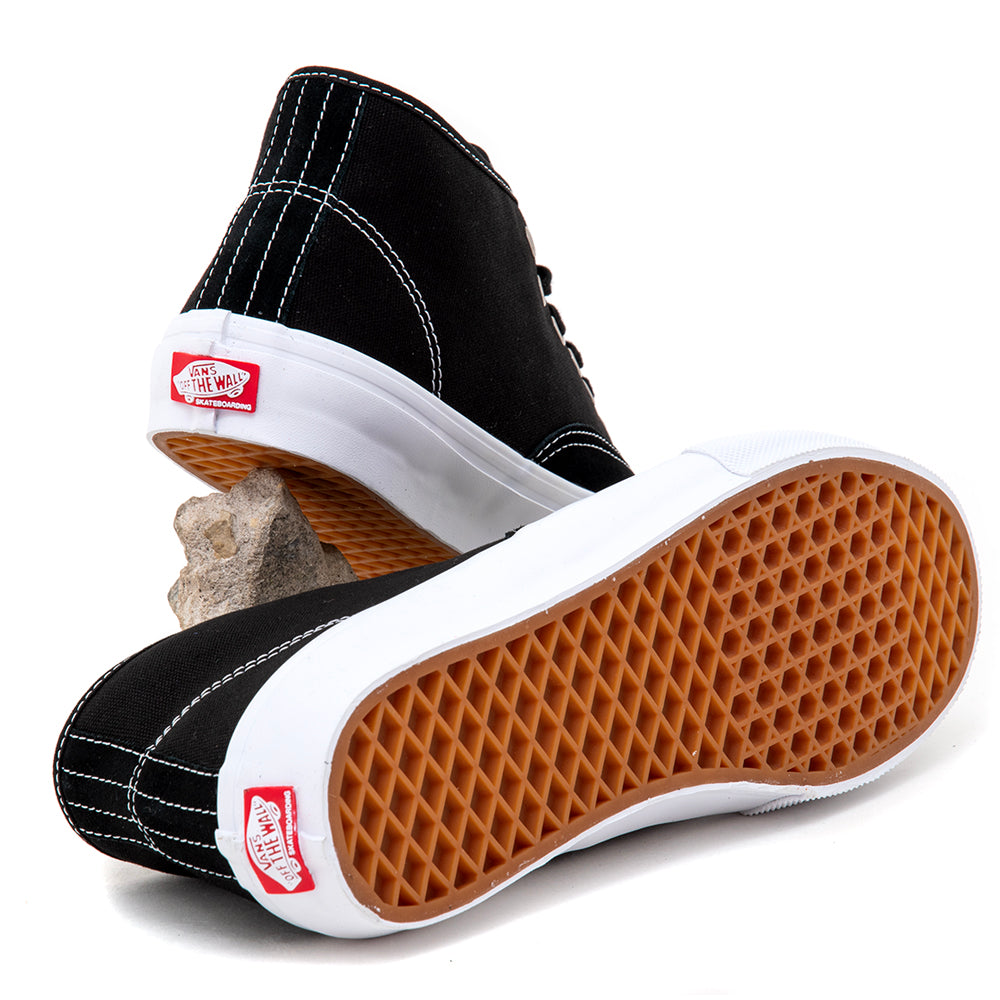 Skate Authentic Mid (Black / White)